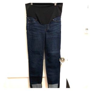 The best maternity jeans! Dark wash, cuffed hem